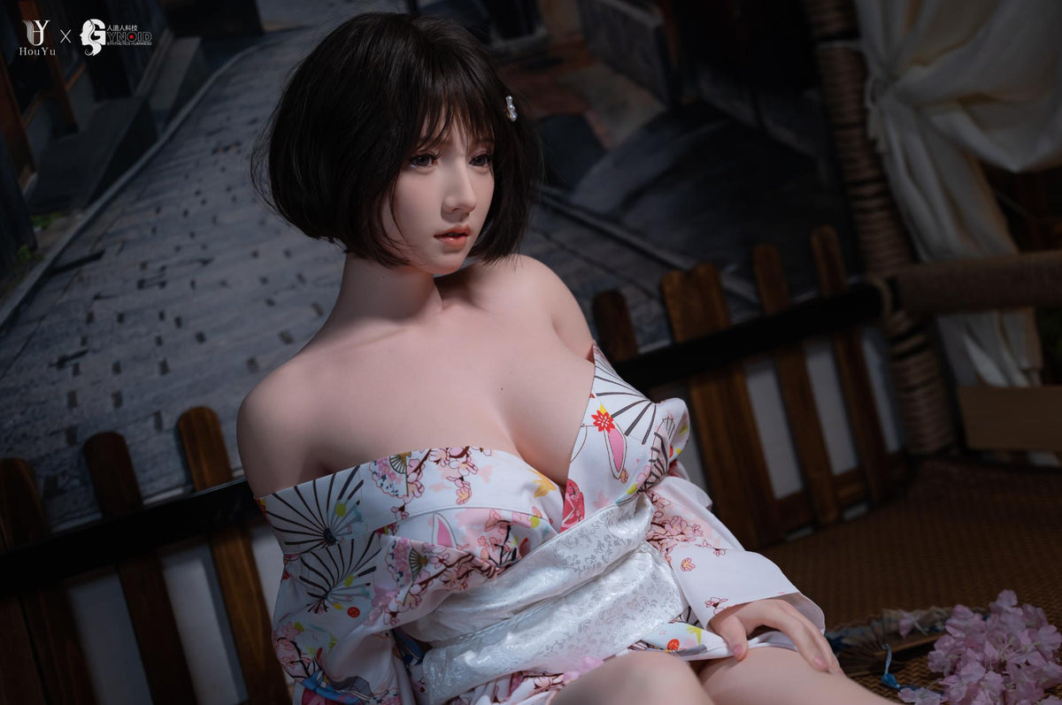 Sex doll Elle (HouYu Doll 150cm F-cup silicone)